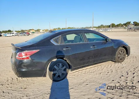 2015 Nissan Altima 2.5 z USA, uszkodzony, nr VIN 1N4AL3AP0FN335172